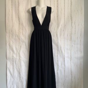 Keepsake Maxi Dress Sz 8 Deep V-Neck Sleeveless
